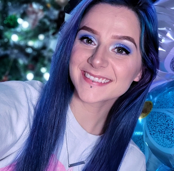 Meet your Posher, Ali - Picture 3 of 6